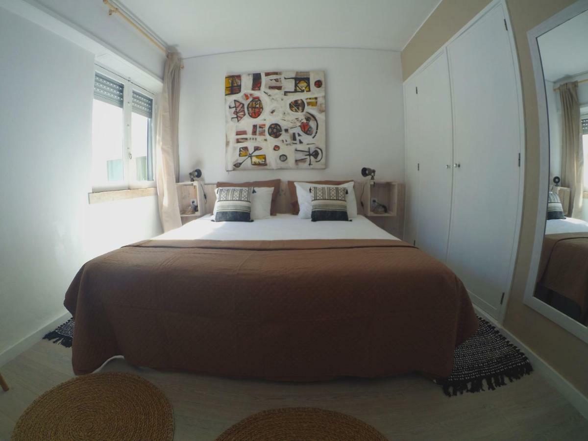 Lisbon Waves Surf Lodge Almada Exterior foto